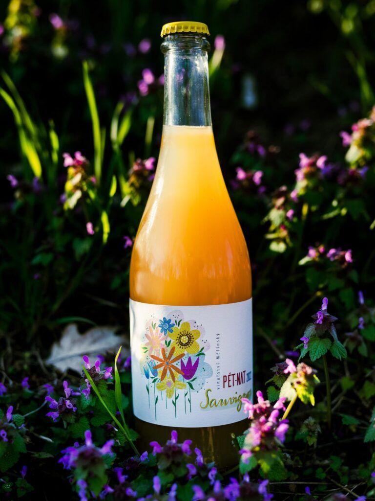 Petnat_Sauvignon-768x1024